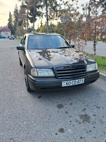 xacmaz heyet evleri: Mercedes-Benz C 250: 2.5 l | 1994 il Sedan