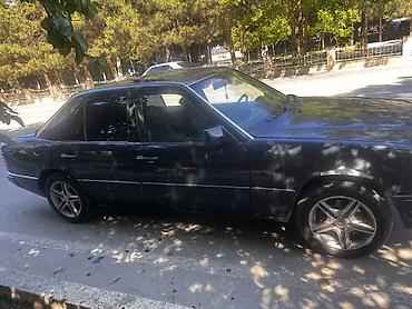 niva kuza: Mercedes-Benz E-Class W124 sedan - Korpus: 4 qapılı sedan, qara rəng — 4