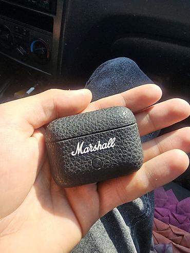 наушники ош: Bluetooth-наушники Marshall (TWS) с зарядным кейсом - Формат — 3