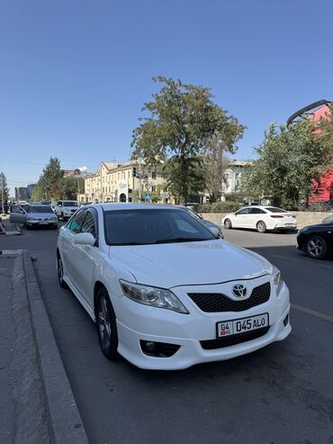 купить чехол для авто в бишкеке: Toyota Camry: 2010 г., 2.5 л, Автомат, Бензин, Седан