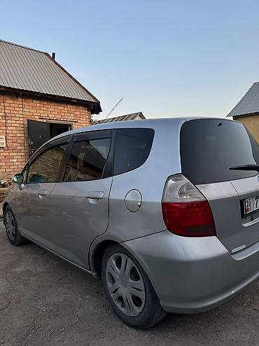 2107 2010: Honda Fit: 2001 г., 1.3 л, Автомат, Бензин, Хэтчбэк — 5