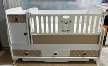 qiz resmi: Для девочки и мальчика, Колыбель