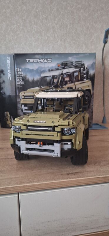 şəkidə satılan evlər: Lego technic land rover defender 210 manata alinib mekteb acilir deye