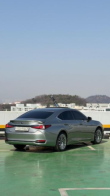 Lexus: Lexus ES: 2020 г., 2.5 л, Гибрид — 7
