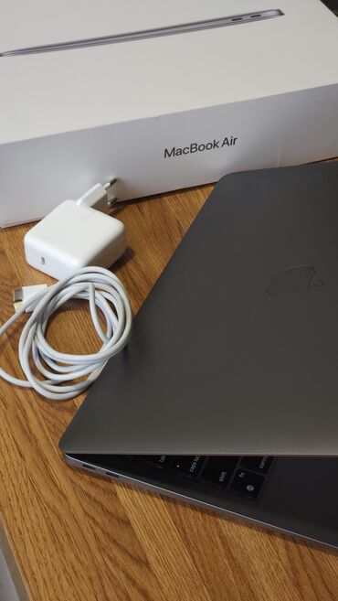 макбук про 13: Ультрабук, Apple, 8 ГБ ОЗУ, Apple M1, Б/у, Для несложных задач