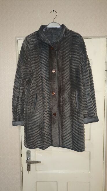 Paltolar: Qadın üçün qışlıq palto-dublyonka. İstanbuldan 600& alınıb. iki — 9