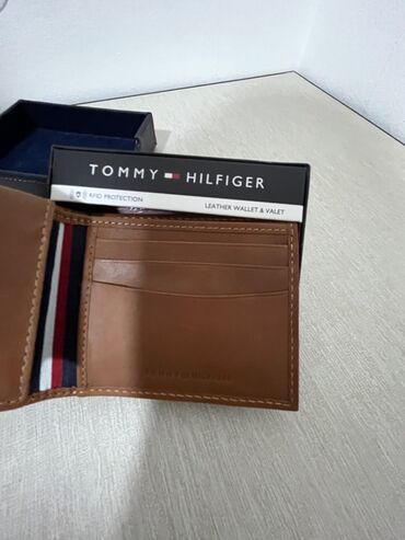 Novčanici: Muški novčanik, Tommy Hilfiger, Materijal: Koža — 9