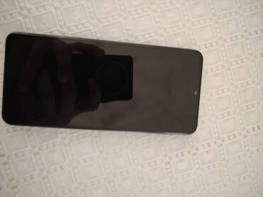 телефон fly fs520 selfie 1: Telefon: Samsung a04 yaddaş:32 ram2 sağlamdı qırığı yoxdur sadəcə