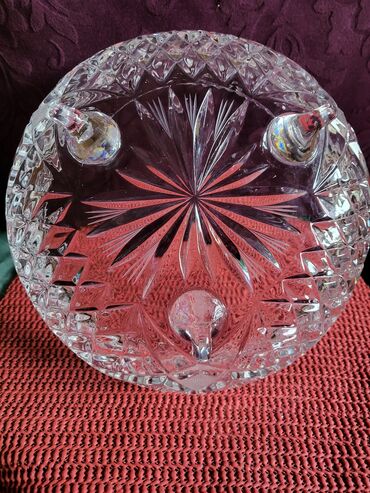 Činije: Cinija nova kristal,rucni rad sa tri stope 70te. Cinija kristal,led na lalafo.rs — 16 Činije: Cinija nova kristal,rucni rad sa tri stope 70te. Cinija kristal,led — 16