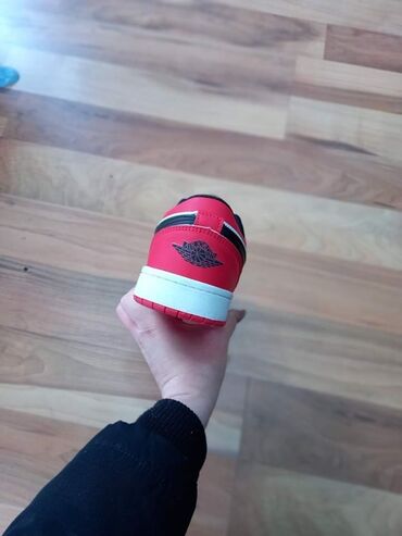 Women's Sneakers and athletic shoes: 41 — 29