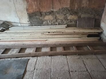 стабилизатор для комби: Mağaza üçün polkalar satılır.Ölçülər 0,50x0,30sm-dan 4,80x0,30sm-a