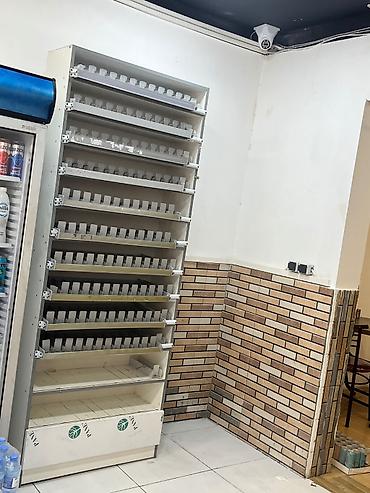 Rəf vitrinləri: Sigaret Vitrini satılır ideal veziyetdedir 120 çeşid ve 200 blok — 1