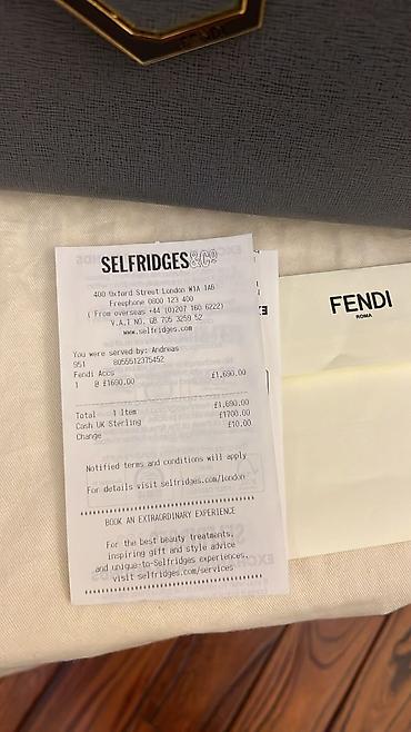 qadın çantaları instagram: Fendi Roma qadın çantası. Zərif və klassik dizayna malik bu əl — 2