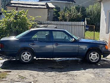 Mercedes-Benz W124: 1992 г., Седан