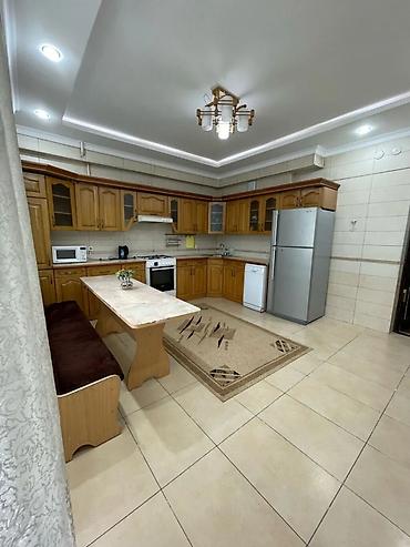 Долгосрочная аренда квартир: 3 комнаты, Риэлтор, Без подселения, С мебелью полностью — 11