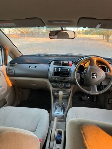 машиналар: Honda Город: 0.3 л, Автомат, Бензин, Седан