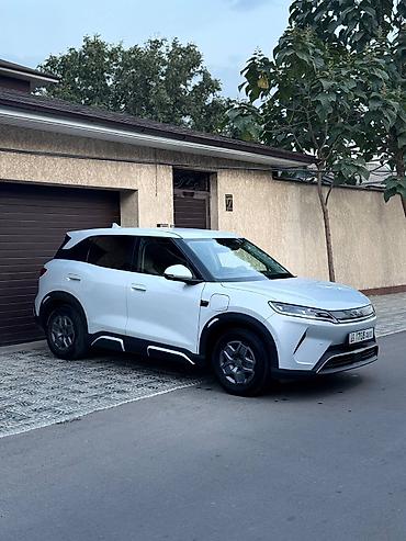 BYD: BYD Yuan Up: 2025 г., Электромобиль — 4