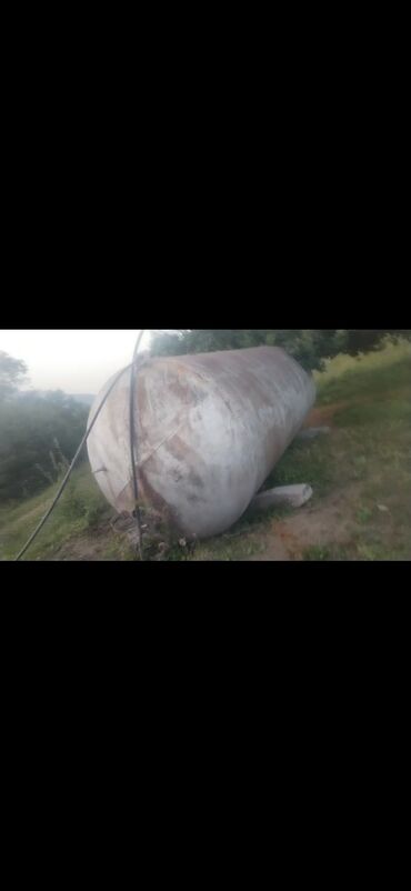 Mətbəx kranları: 16 ton su tutur. Öz çəkisi 4 tondur. İçi qırla izolyasiya olunub