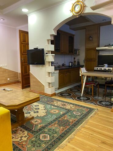 кухня на аренду: 3 комнаты, Собственник, Без подселения, С мебелью полностью