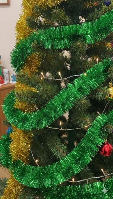 Yeni il ağacları: LED işıqlı Yeni il ağacı – payetli bəzəklərlə - Realistik iynəyarpaq — 41