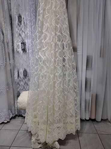 Posteljina: 👌Zavese od debljeg tila sa vezom na njemu, perfektnog kroja i izgleda — 4