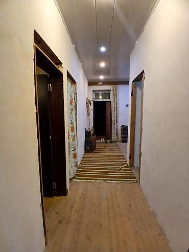 qarayev: Bahar 3 otaqlı, 111 kv. m, Orta təmir — 2