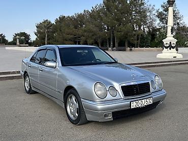 mersedes zaslonka: Mercedes-Benz E 200: 2 l | 1999 il Sedan — 3