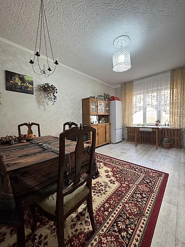 Үйлөрдү сатуу: 4 бөлмө, 137 м², 4 соток, Бишкек, Учкун мкр Риелтор — 4