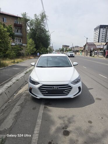 Kia: Hyundai Avante: 2018 г., 1.6 л, Типтроник, Бензин, Седан
