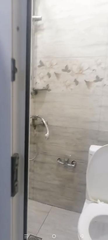 sovetskide kiraye evler: Elmlər akademiyası metrosu yaxınlığında 5/2- mərtəbə 2- otaqlı mənzi — 6