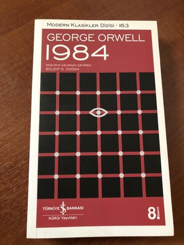 Bu nəşr George Orwellin məşhur distopiya romanıdır. Bu kitab