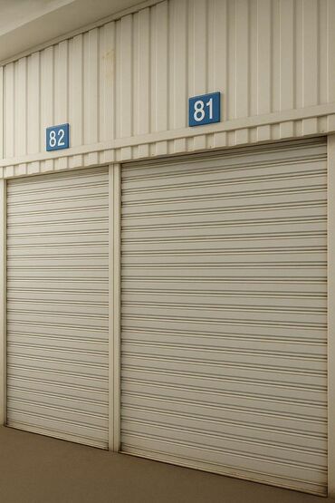 оборудование для детского магазина: Продаю торговый павильон 12 кв .с,обьединён из двух маленьких
