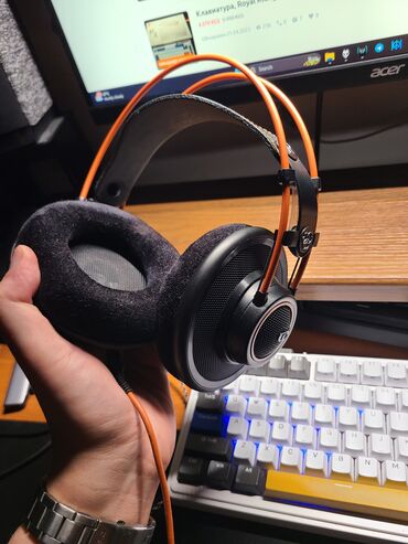 переходник для наушников для синтезатора: Полноразмерные, Akg, Б/у, Проводные, Классические