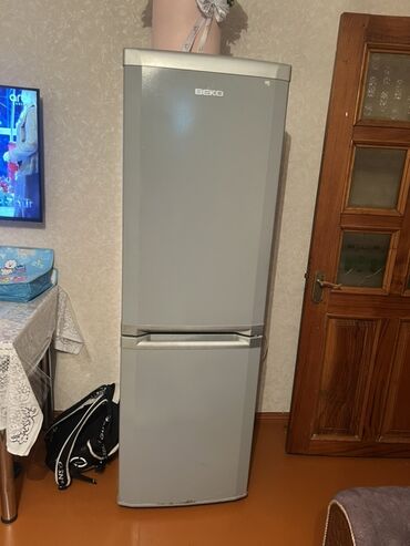 Техника для кухни: 2 двери Beko Холодильник Продажа, цвет - Серебристый