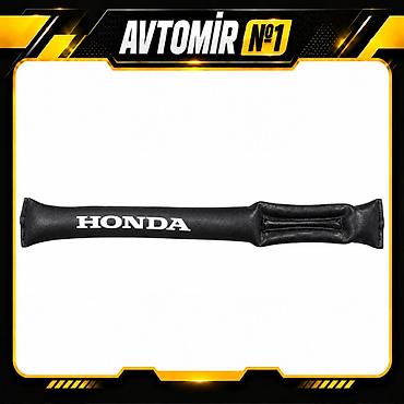 Honda yazılı oturacaq arası boşluq doldurucusu — qara Honda yazılı