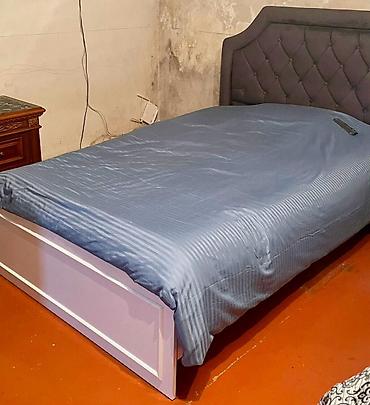 Tehi Taxt. yaxsı veziyyetde 155 man unvan Xalqlar dostlugu metro