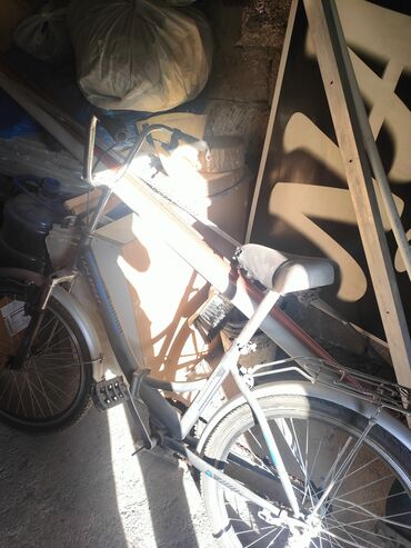giant velosiped satilir: Б/у Городской велосипед 24"