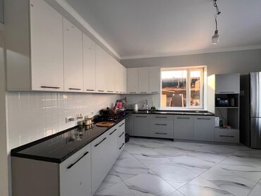 Долгосрочная аренда домов: 230 м², 6 комнат, Евроремонт — 5