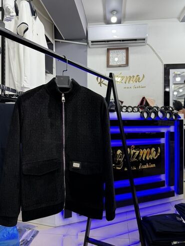 Şalvarlar: Kişi trikotaj jaketi – fermuarlı, stand-yaqa dizayn - Material: qalın