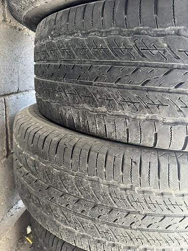 Шины: Шины 265/65 R17, от LEXUS GX470. 3 штуки годные, 1 не годный. Цена — 1