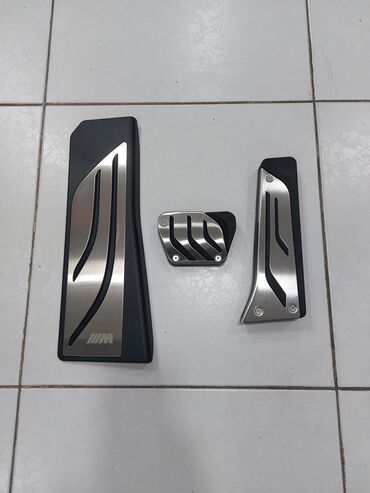 BMW 5 F10 M keçmə pedal üzlüyü.Ünvan: 8-ci mkr Nizami Nərimanov küçəsi