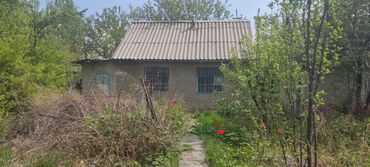 токмок частный дом: Дача, 65 м², 3 комнаты, Собственник, Старый ремонт