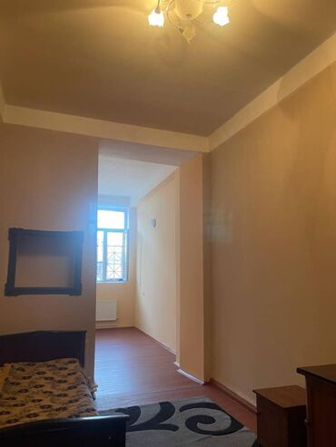 Uzunmüddətli kirayə mənzillər: Sabunçu rayonu,Razin stansiyasindan gələndə üzü Fidan şadliq sarayi — 8