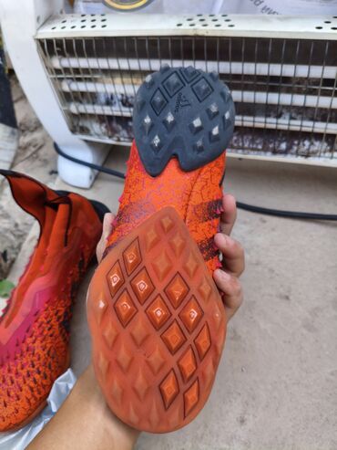 зальники сороконожки: Футбольные бутсы/сороконожки adidas Predator без шнурков - Модель