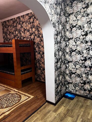 Посуточная аренда квартир: 4 комнаты, Душевая кабина, Постельное белье, Парковка — 5