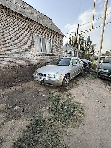 авто ярис: Volkswagen Bora: 2000 г., Механика, Седан — 1