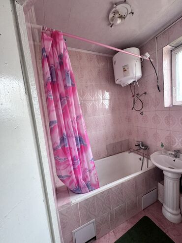 Посуточная аренда квартир: 3 комнаты, Душевая кабина, Постельное белье, Парковка — 19