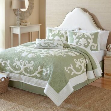 срочно продаётся 1 комнатная квартира в районе ошского рынка по улице молодая гвардия токтогула: 1 комната, Душевая кабина, Постельное белье, Кондиционер