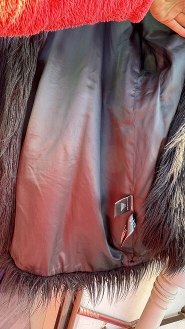 Paltolar: Qara boz tuklu mont. Geyinilmeyib, dubaydan alinma maldir, cox -da lalafo.az — 6 Paltolar: Qara boz tuklu mont. Geyinilmeyib, dubaydan alinma maldir, cox — 6