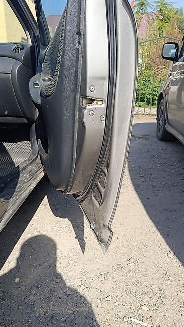 john: Toyota Yaris: 2004 г., 1 л, Механика, Бензин, Хэтчбэк — 5